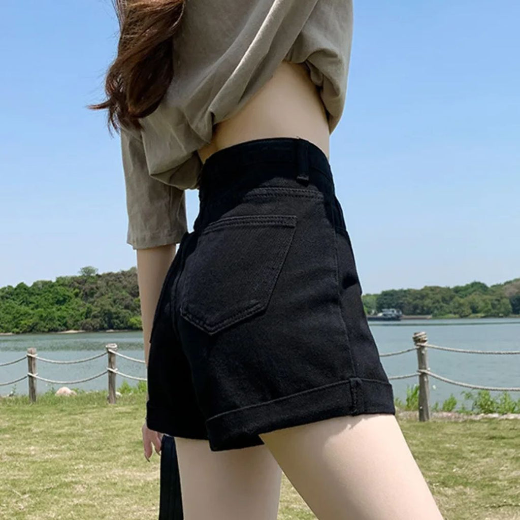 Sammy Jackson™ Carole Jeans Short | Trendy & Casual