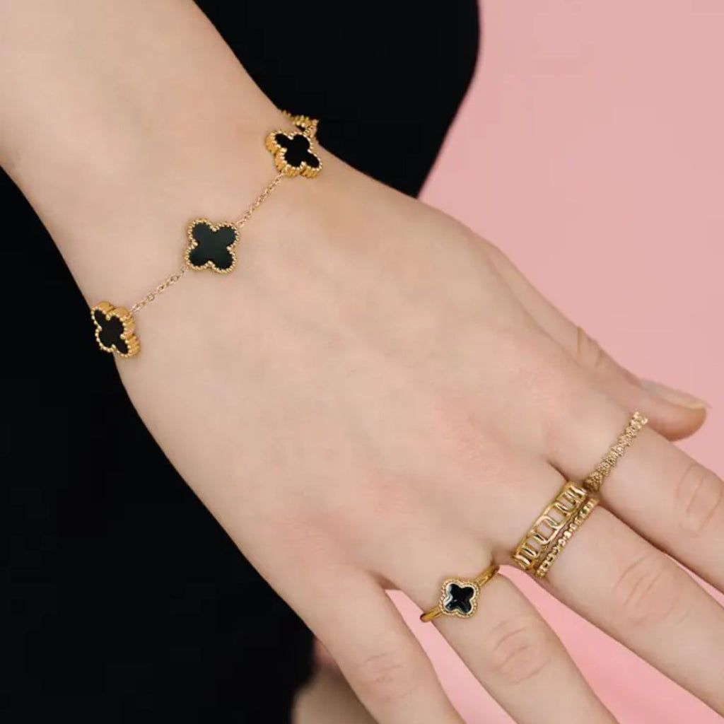 Sammy Jackson™ Zwarte Klaverarmband | Charmant & Stijlvol