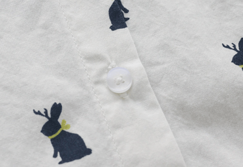 Speelse shirtjurk met konijnenprint en reverskraag - Elina